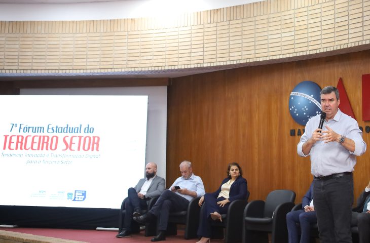 Abertura-7o-forum-estadual-do-3o-setor-Alvaro-Rezende-7-730×480 (1)