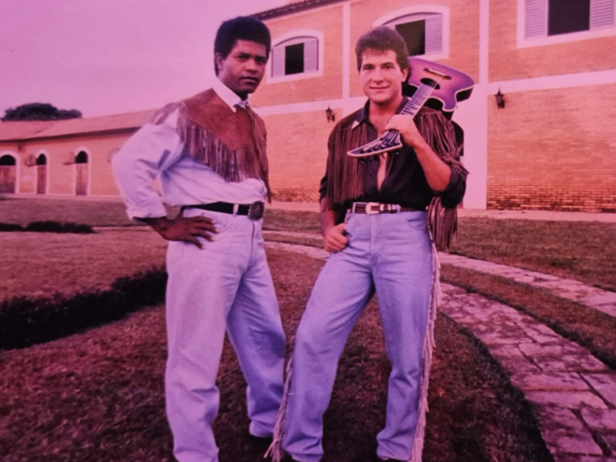 foto-daniel-homenageia-joao-paulo-morto-ha-28-anos-uma-das-melhores-segundas-vozes-1
