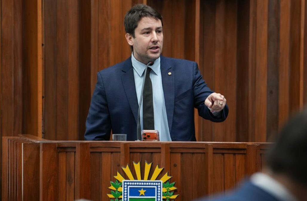 João Henrique cobra política cultural e expõe entraves à vida noturna em MS