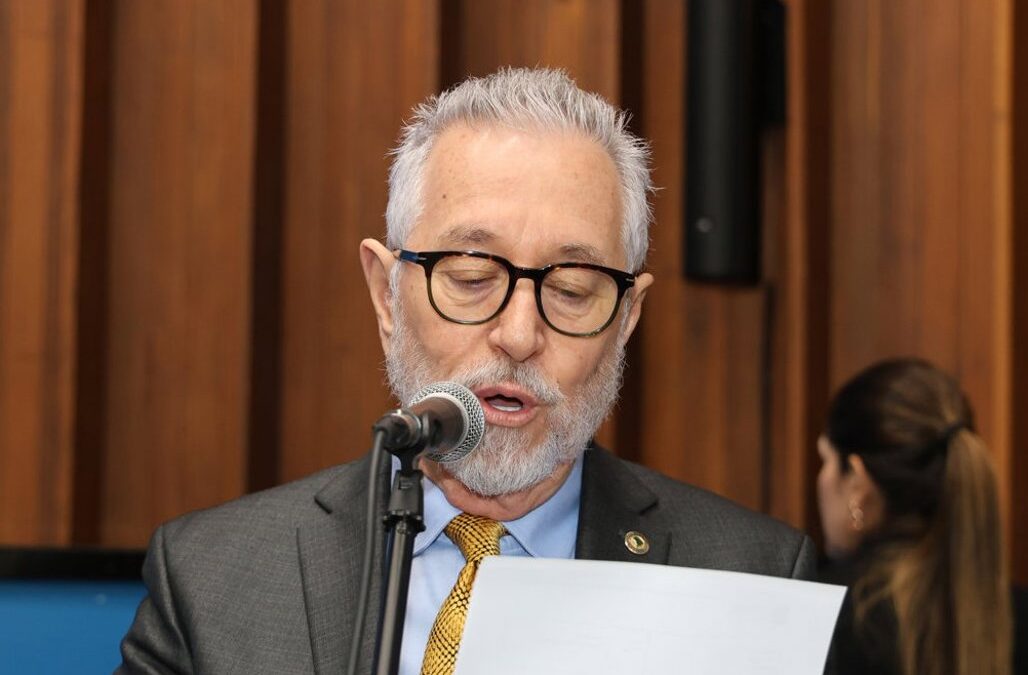 Divulgação da prioridade especial à pessoa idosa com mais de 80 anos é proposta