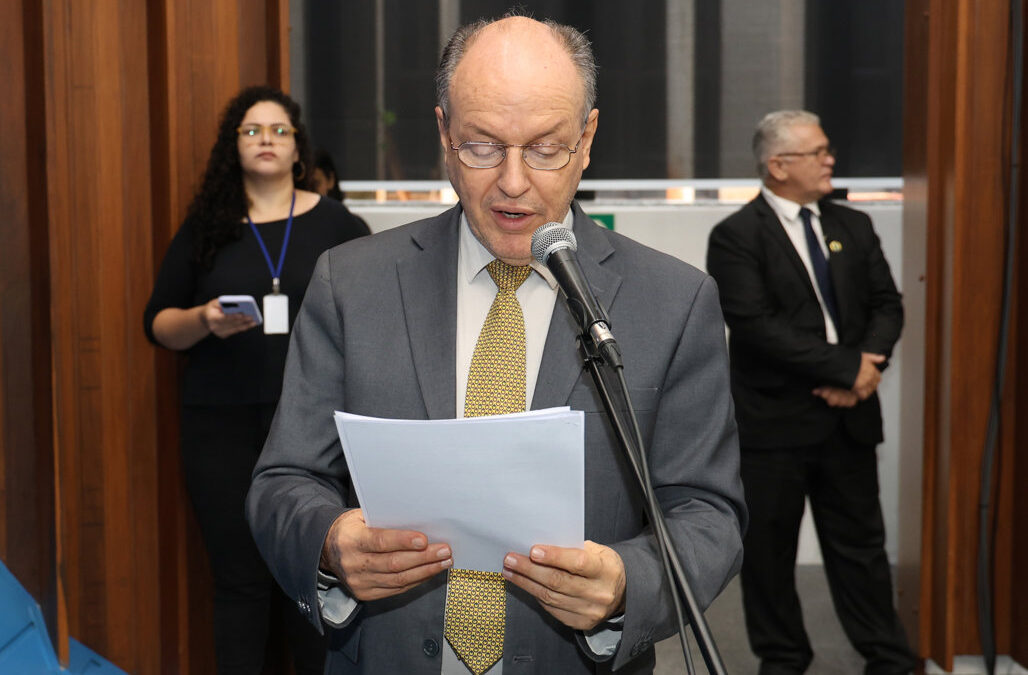 Deputado Junior Mochi tem projeto aprovado que reconhece clube de Coxim como utilidade pública