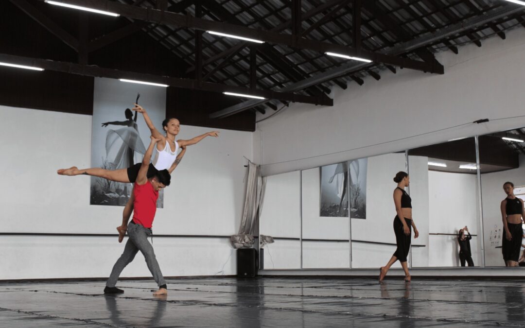 Cia de Dança do Pantanal celebra Dia Internacional da Dança com apresentações nas ruas de Corumbá
