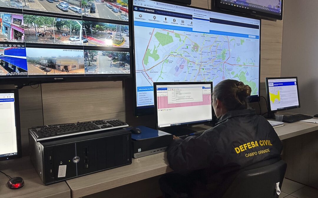 Defesa Civil alerta para chuvas intensas e ventos fortes em Campo Grande até terça-feira